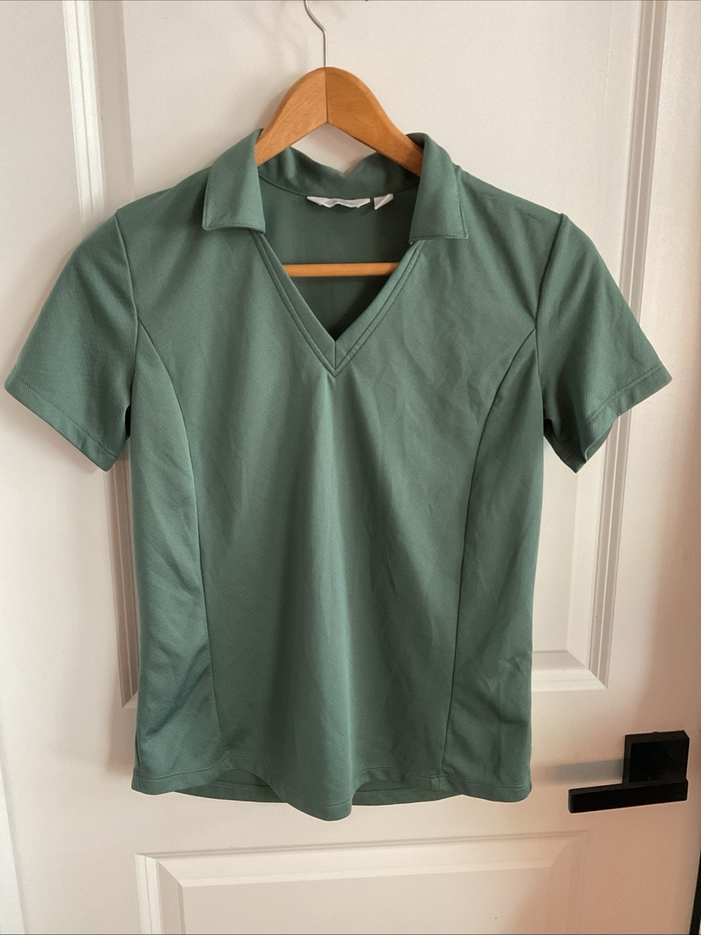 Lady Hagen - Short Sleeve Collared V-Neck Top - Sage Green - Ladies Size Small - Picture 2 of 11